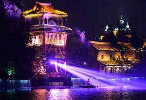 【重磅】今晚，國際光影藝術節(jié)點燈儀式在天鵝湖濕地公園舉行！
